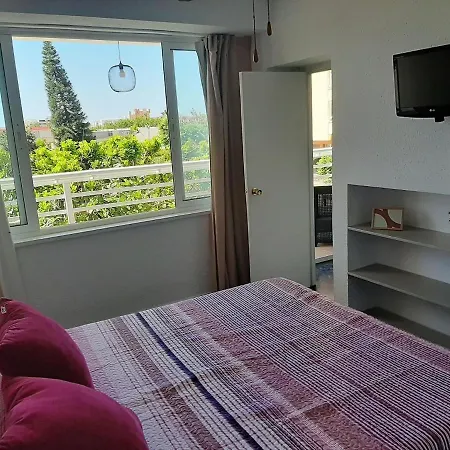 Sunny In With Shared Garden Appartement